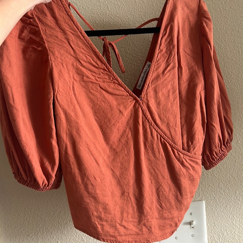 Abercrombie layered shirt. Size S.